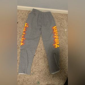 Thrasher sweatpants medium cut off ankle